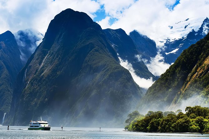 18 Best Cruises And Boat Tours In Fiordland and Milford Sound