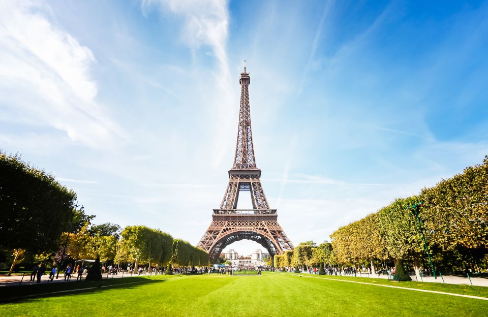 Paris: Eiffel Tower Fully Guided Tour With Summit Option - Key Points