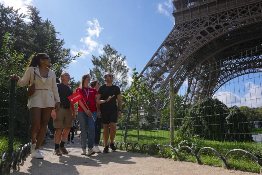 Paris: Top 30 Sites Tour With Expert Guide - Tour Overview