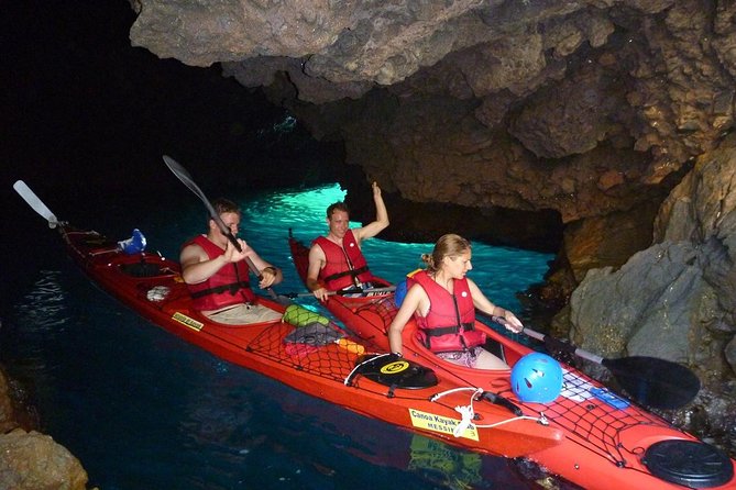 private-tour-explore-vulcano-island-by-kayak-coasteering-overview-of-the-tour