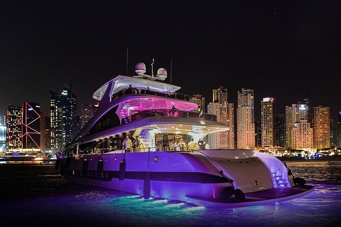 Superyacht Experience in Dubai With Dinner and Live Music - Key Points