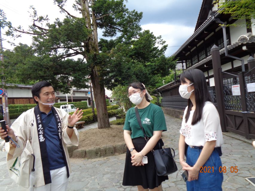Takayama: Old Town Guided Walking Tour 45min. - Key Points