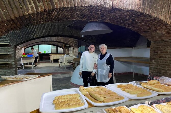 Tbilisi Walking Tour With Cable Cars, Wine Tasting and Traditional Bakery - Tour Highlights