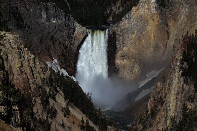 1 All-Inclusive Private Minibus Tours of Yellowstone up to 25px