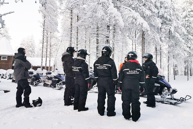 1-Hour Snowmobile Safari Experience - Inclusion and Equipment