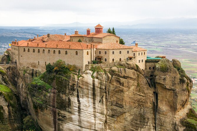 2-Day Private Delphi and Meteora Sightseeing Tour