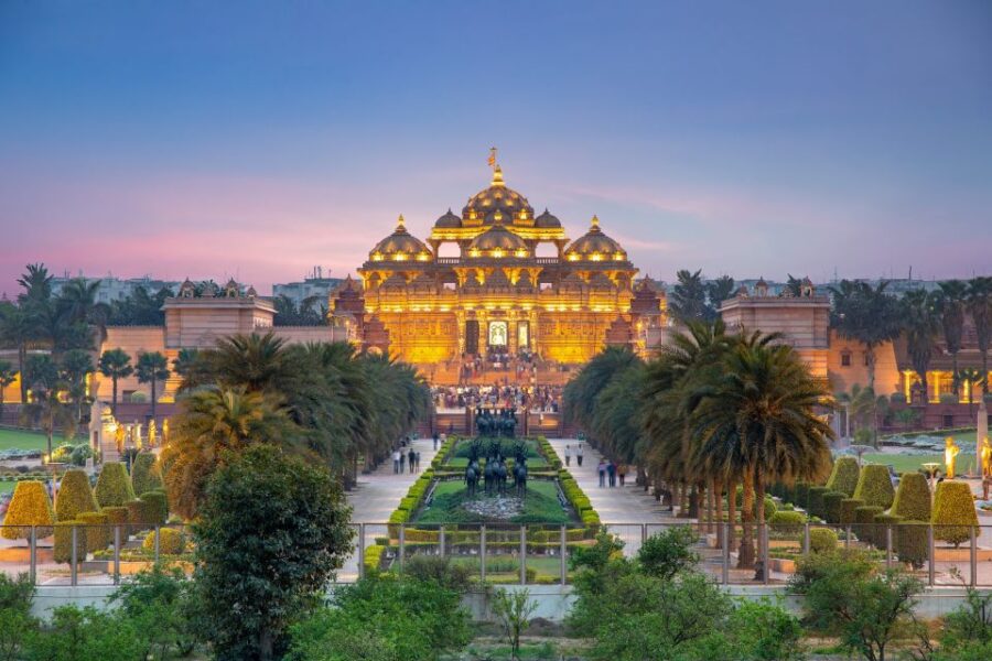 2 Days Private Tour of Old & New Delhi With Entrance Ticket - Tour Overview and Pricing