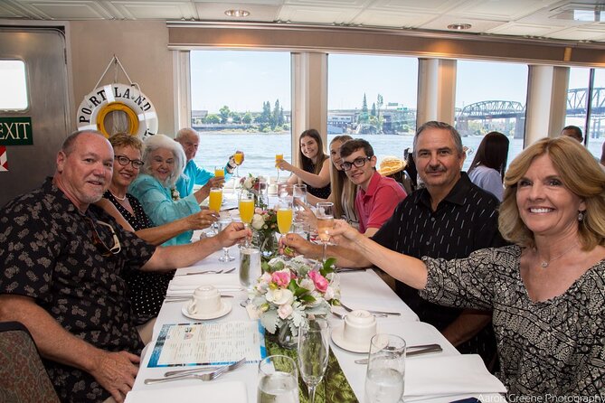 2-hour Champagne Brunch Cruise on Willamette River