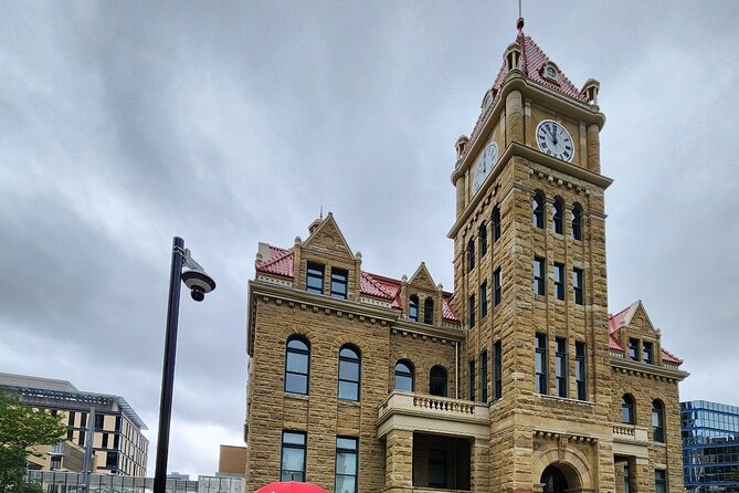 2-Hour Private Walking Tour of Calgarys Highlights