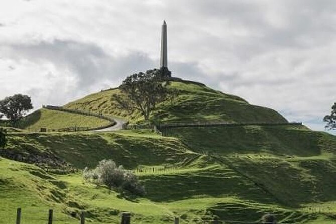 3.5 Hour Auckland Volcano Tour in Our Electric Van