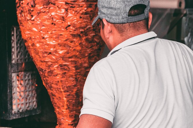 3-Hour Night Tacos and Mezcal Crawl in Mexico With Guide