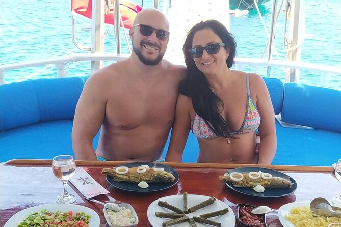 3-Hour Private Sunset Boat Tour With Dinner in Bodrum