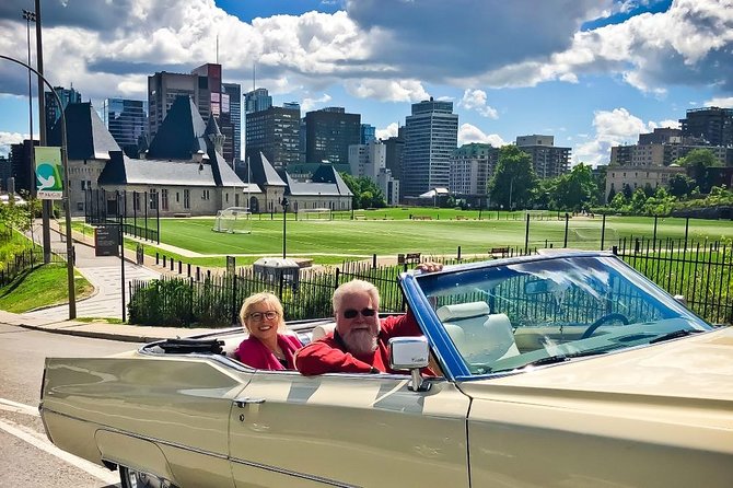 3-Hour Tour of Montreal in a Convertible Cadillac + Murals + Mount-Royal Summit