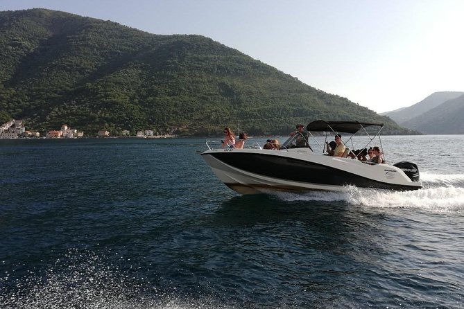 3h-Private Bout: Kotor Bay and Blue Cave Attraction (Free Drinks) - Meeting and Pickup