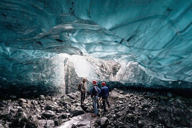 4-Day Iceland: Golden Circle, South Coast, Volcano Hike & Northern Lights