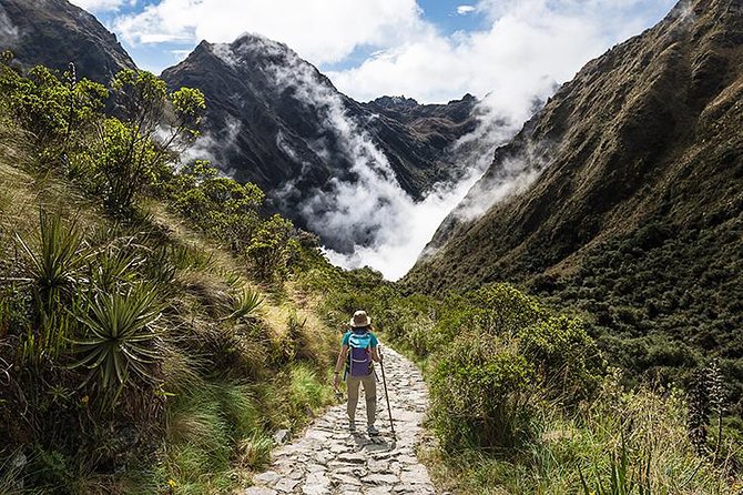 4-Day Trek to Machu Picchu Through the Inca Trail - Itinerary and Activities