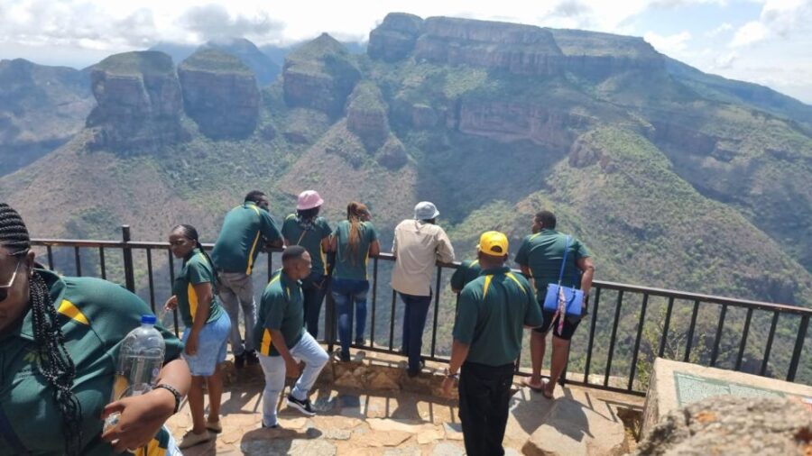 4-Days Overnight Experience in The Panorama Route & Safari