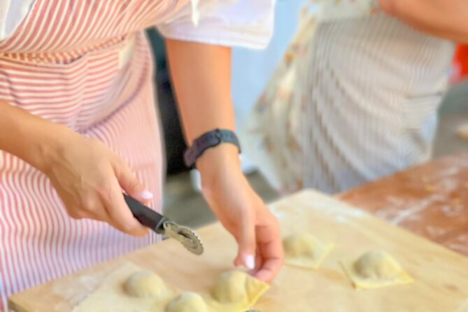 4 Hour Pasta Making Class on the Florentine Hills