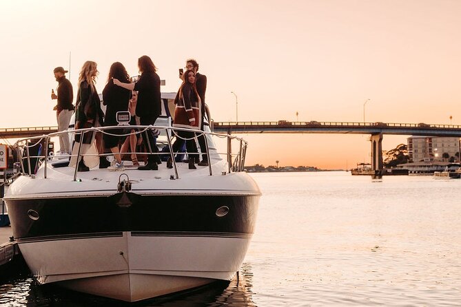 4 Hours Happy Hour Cruise