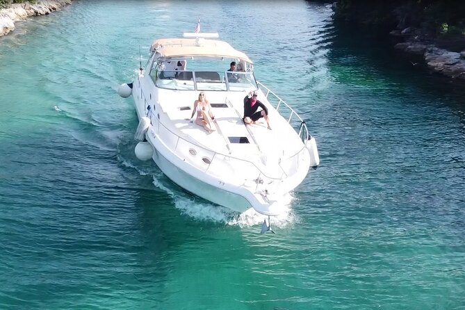 4 Hours - Private 48FT Yacht All Inclusive in Tulum and Playa Del Carmen