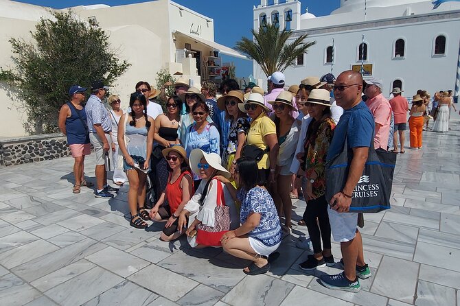 4 Hours Private Tour in Santorini With Pick up
