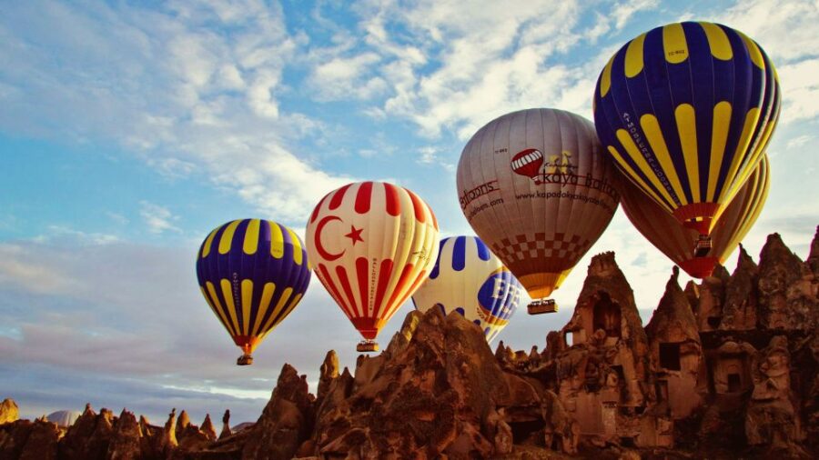 5 Days Istanbul to Cappadocia by Plane + Hot Air Balloon