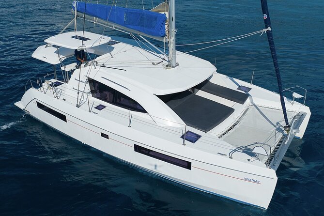 5-Hour Private 40 Luxury Catamaran 2-Stop Tour W/ Food, Open Bar & Snorkeling