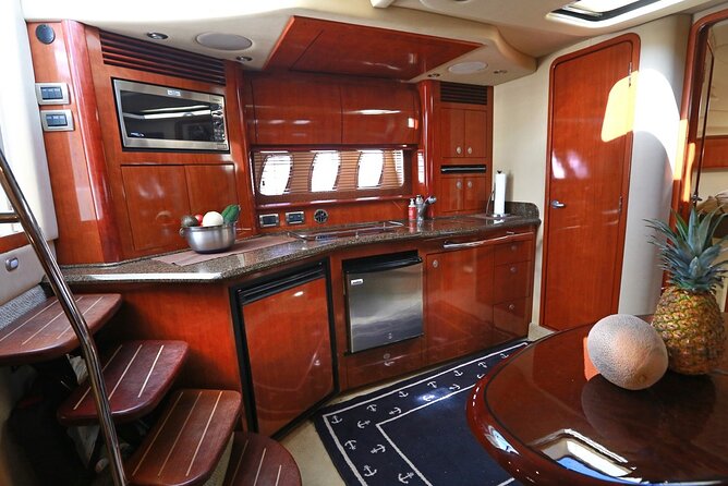 5-Hour Private 40 Yacht Tour to In-Ha Reef With Open Bar, Food & Snorkel