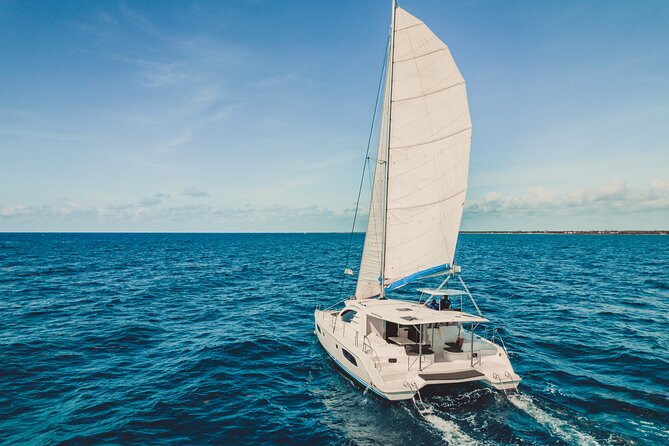 5-Hour Private 44 Leopard Luxury Catamaran 2-Stop Tour W/Food,Open Bar&Snorkel