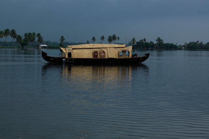 6 Days Kerala Premium Tour Packages- Glimpses of Kerala With Sanguine - Accommodation and Meals