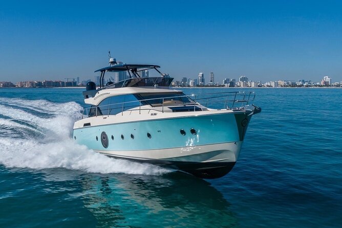62FT Yacht Tour in Miami Beach With Captain Beneteau MC6 Fly - Yacht Specifications