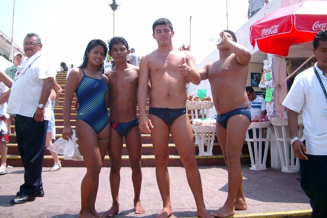 6Hr Walking & Van Tour San Diego Fort Museum Cliff Divers Zocalo