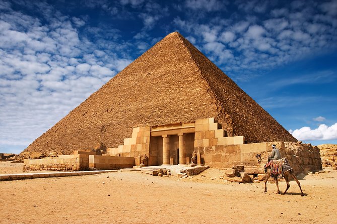 8-Hours Private Tour to Giza Pyramids, Sphinx, Sakkara Pyramids and Memphis