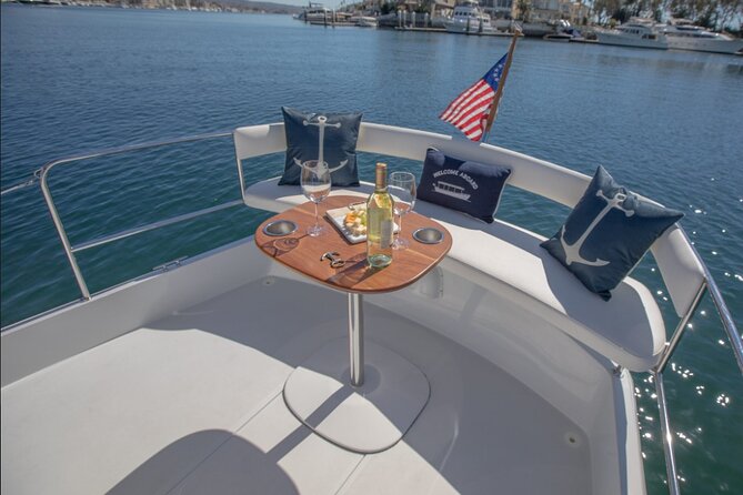 90 Minutes Sunset Cruise in Destin Harbor - Included Items and Amenities