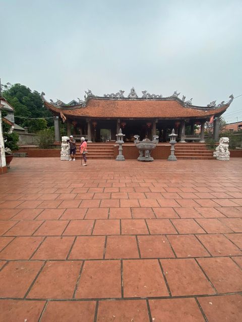 A-Day Explore Duong Lam Ancient Village