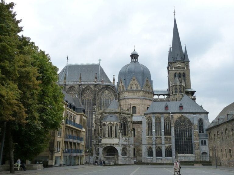 Aachen: Private Walking Tour With A Professional Guide