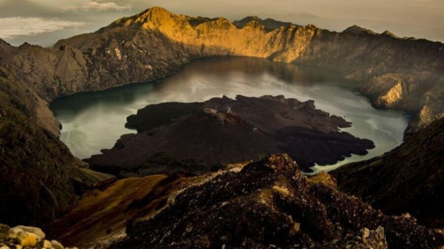 Adventure Climbing Rinjani Mountain 3 Days - 2 Nights
