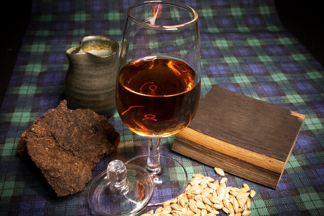 Afternoon Whisky Tasting in a Traditional Edinburgh Bar - Tasting Experience