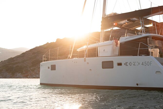Agios Nikolaos Evening Catamaran Cruise in Mirabello With Dinner