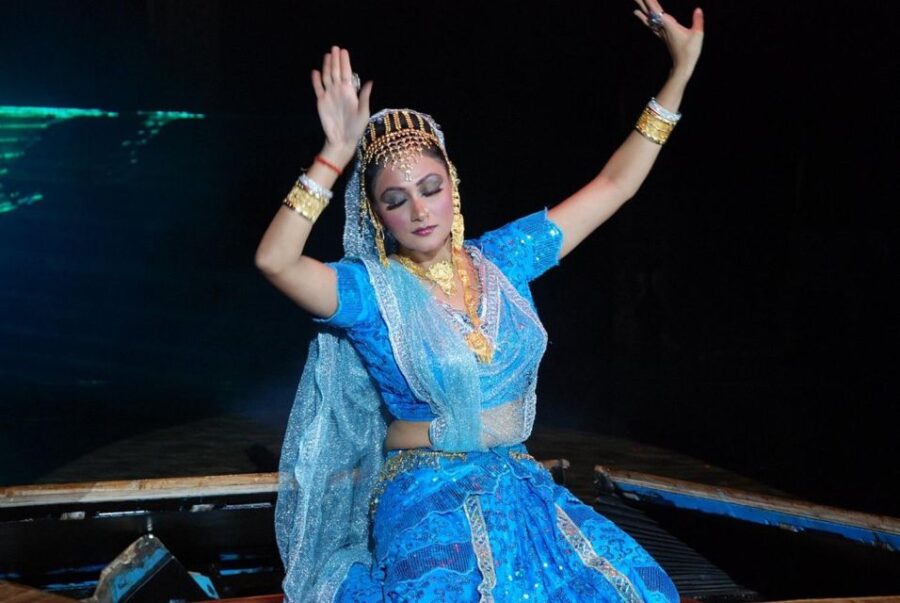Agra: Mohabbat the Taj Show Tickets and Agra Transfers - Ticket Information and Pricing