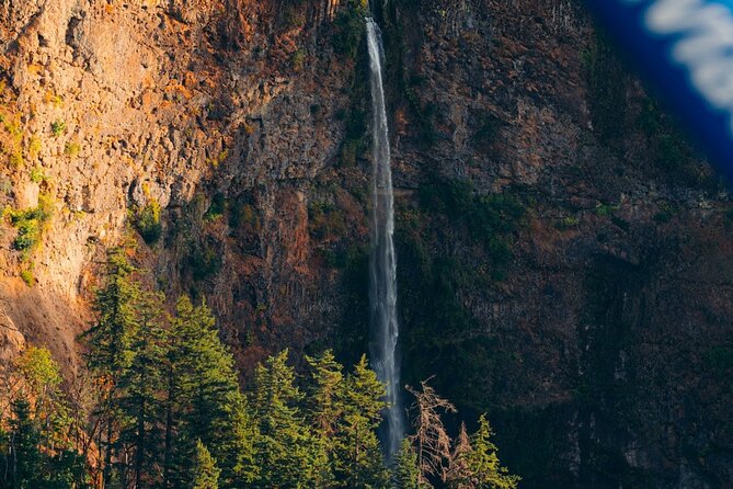 Air Tour of Columbia River Gorge Waterfalls From Portland