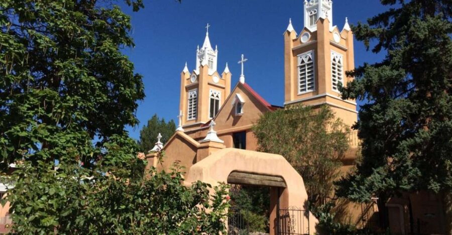 Albuquerques Timeless Wonders: From Plazas to Museums - Tour Overview