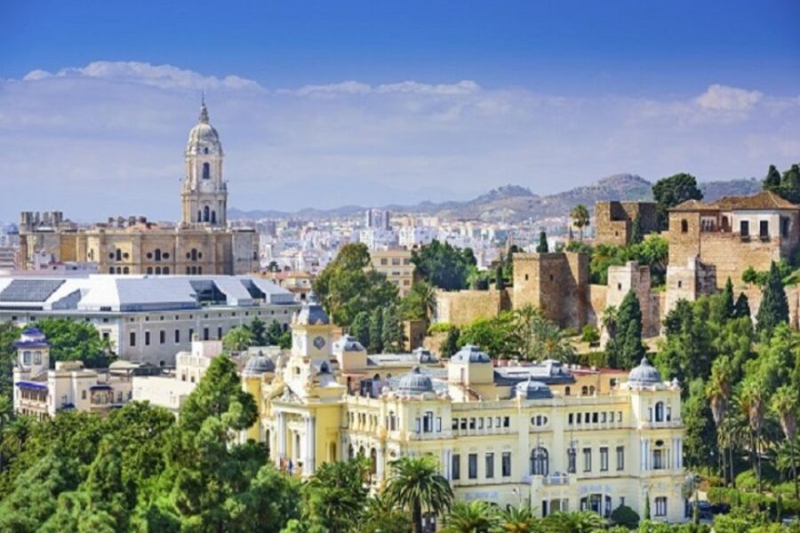 Alcazaba and Gibralfaro Private Tour. Skip The Line - Explore Historic Nasrid Palace