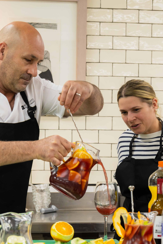 Alcudia: Authentic Paella and Sangria Workshop