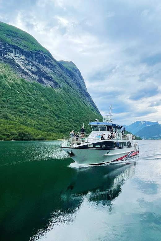 Ålesund-Trandal Fjord Tour With 2 Hours Stop at Trandal