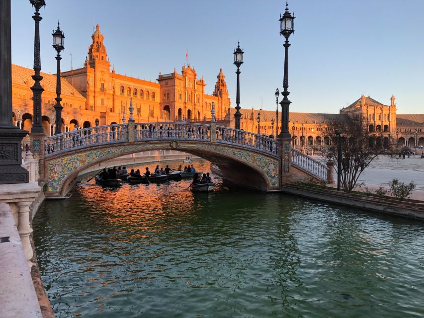 Algarve: Seville Full-Day Shopping and Sightseeing Tour - Seville Cathedral, the Largest Gothic Cathedral