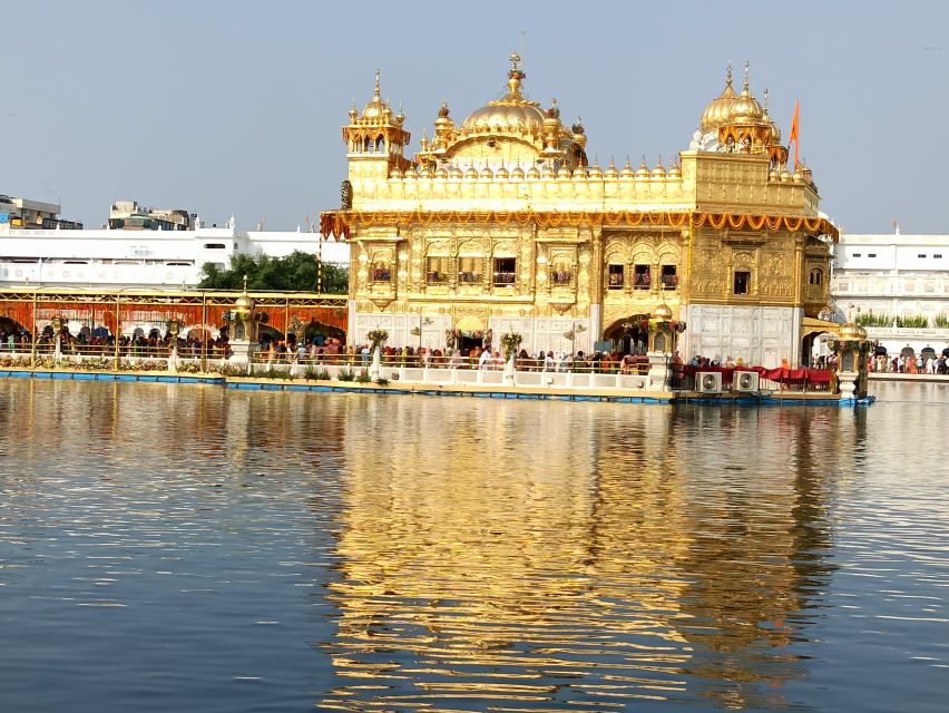 Amritsar 02 Days :Wagha Border: Airport Transfer Eng. Guide