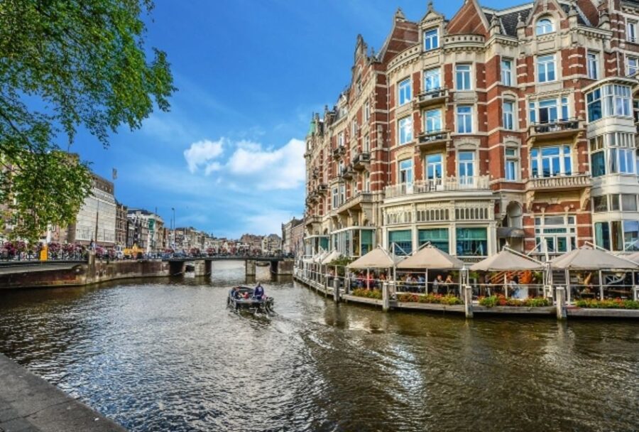 Amsterdam: E-Bike Sightseeing Tour in English - Tour Overview