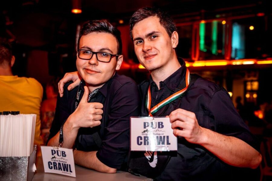 Amsterdam: Original Pub Crawl Party With VIP Entrance - Activity Overview