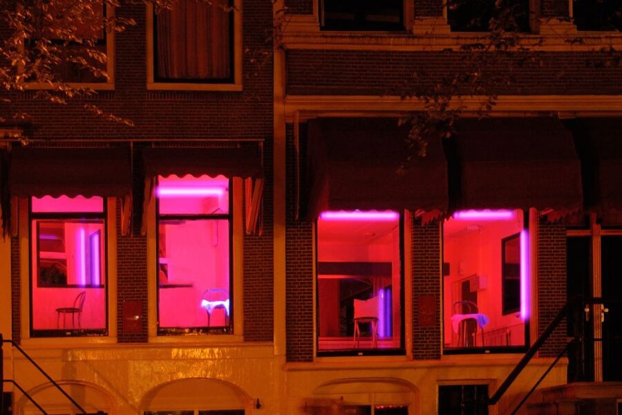 Amsterdam: Red Light District 1-hour Smartphone Audio Tour - Tour Overview